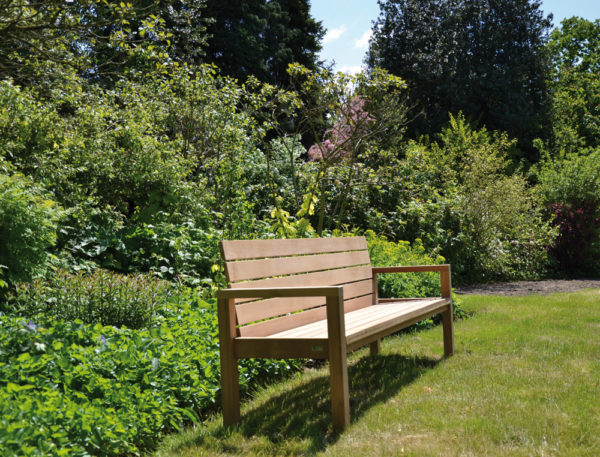 Traditional teak Maxima-bench-sfeer-(2)