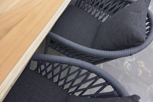 2021 Borek Ardenza belt Majinto chair dark grey - teak Guarda table (details 1)_preview