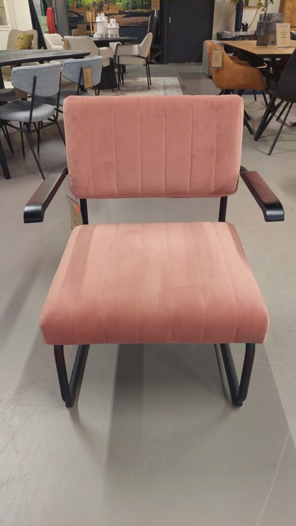 By Boo Operator fauteuil pink showroommodel