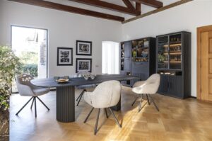 Zwarte eettafels