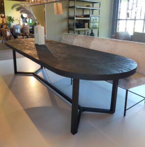 Eleonora Denzel eetkamertafel 300 x 100 cm showroommodel