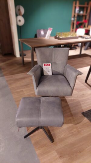 Henders en Hazel Carola draaifauteuil lage rug + poef showroommodel