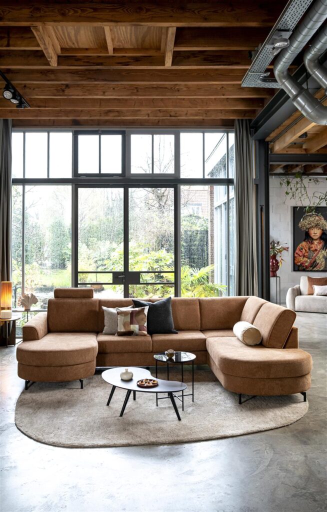 Henders en Hazel Alcona longchair met 3 zits en ottomane Vada