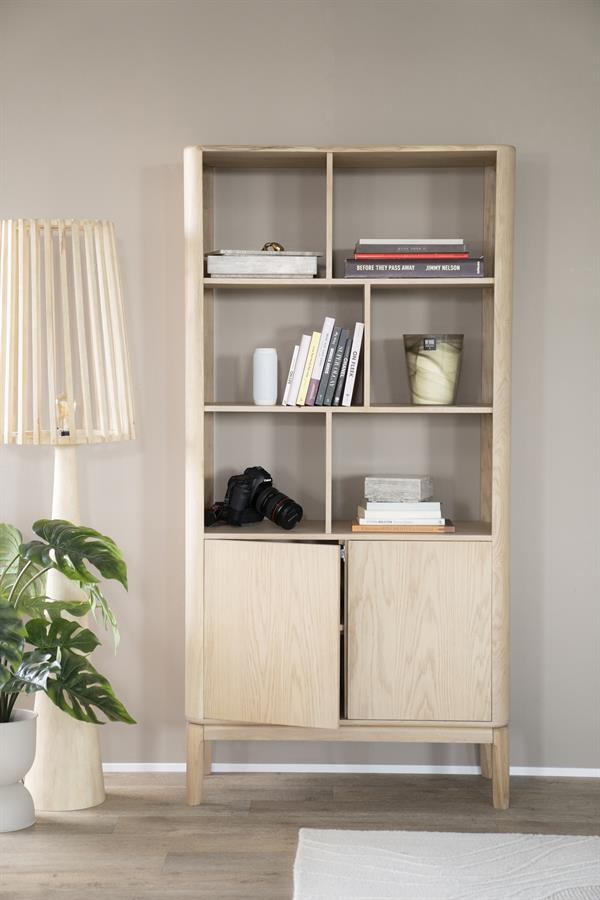 Eleonora Harvey dressoir