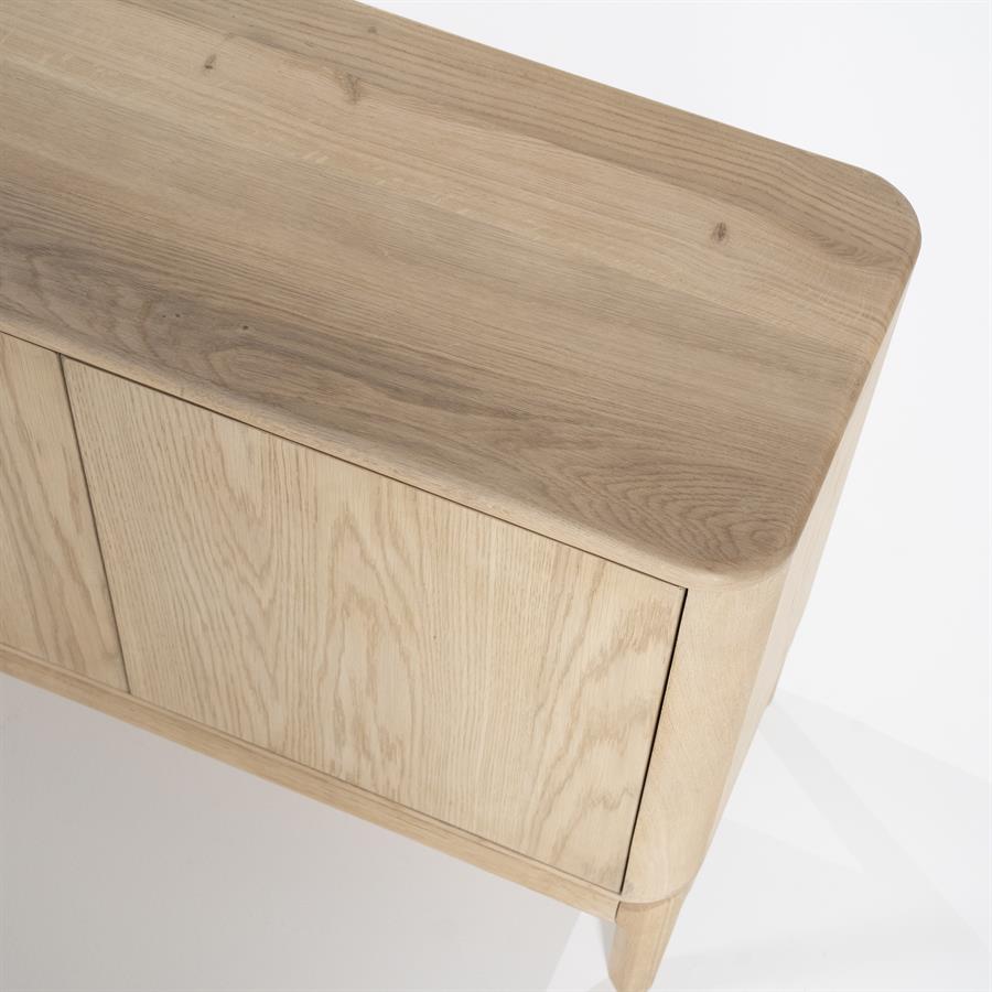 Eleonora Harvey dressoir