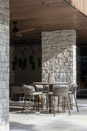 Max & Luuk Salerno high dining table