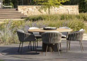 Borek Tarente dining table
